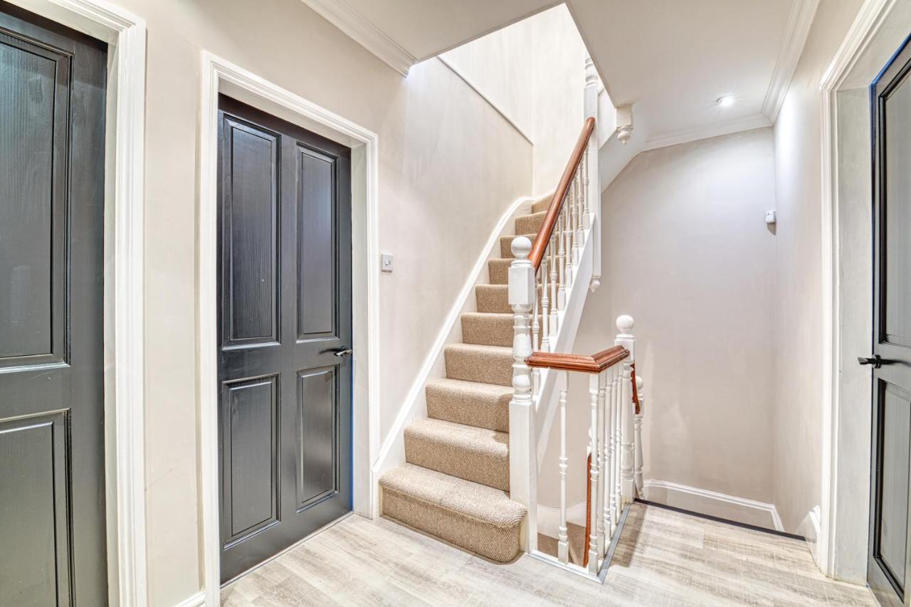 Luxury Georgian Townhouse With Cinema And Parking Chester Exterior foto