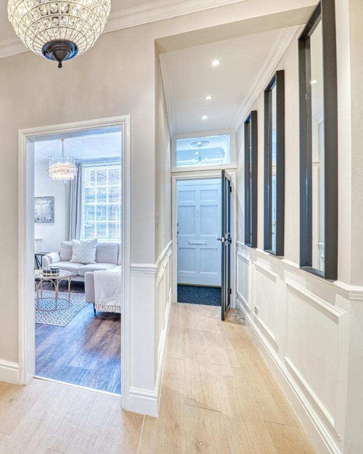 Luxury Georgian Townhouse With Cinema And Parking Chester Exterior foto